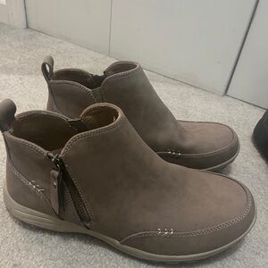 Women’s tan slip on boots